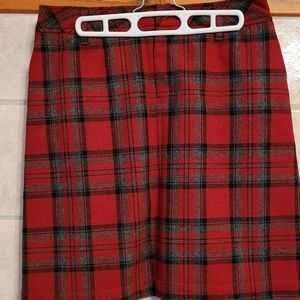 Eddie Bauer wool red plaid skirt, 2 petite. Like new.